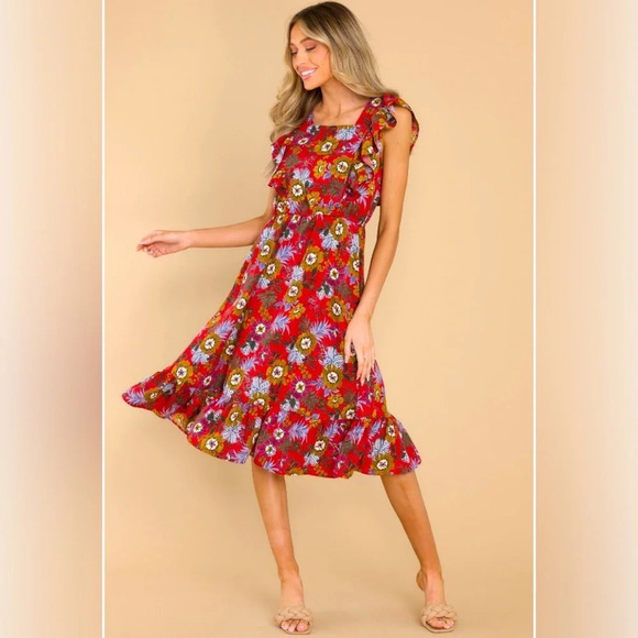Dresses & Skirts - Molly Bracken red floral midi dress with ruffle sleeve size small